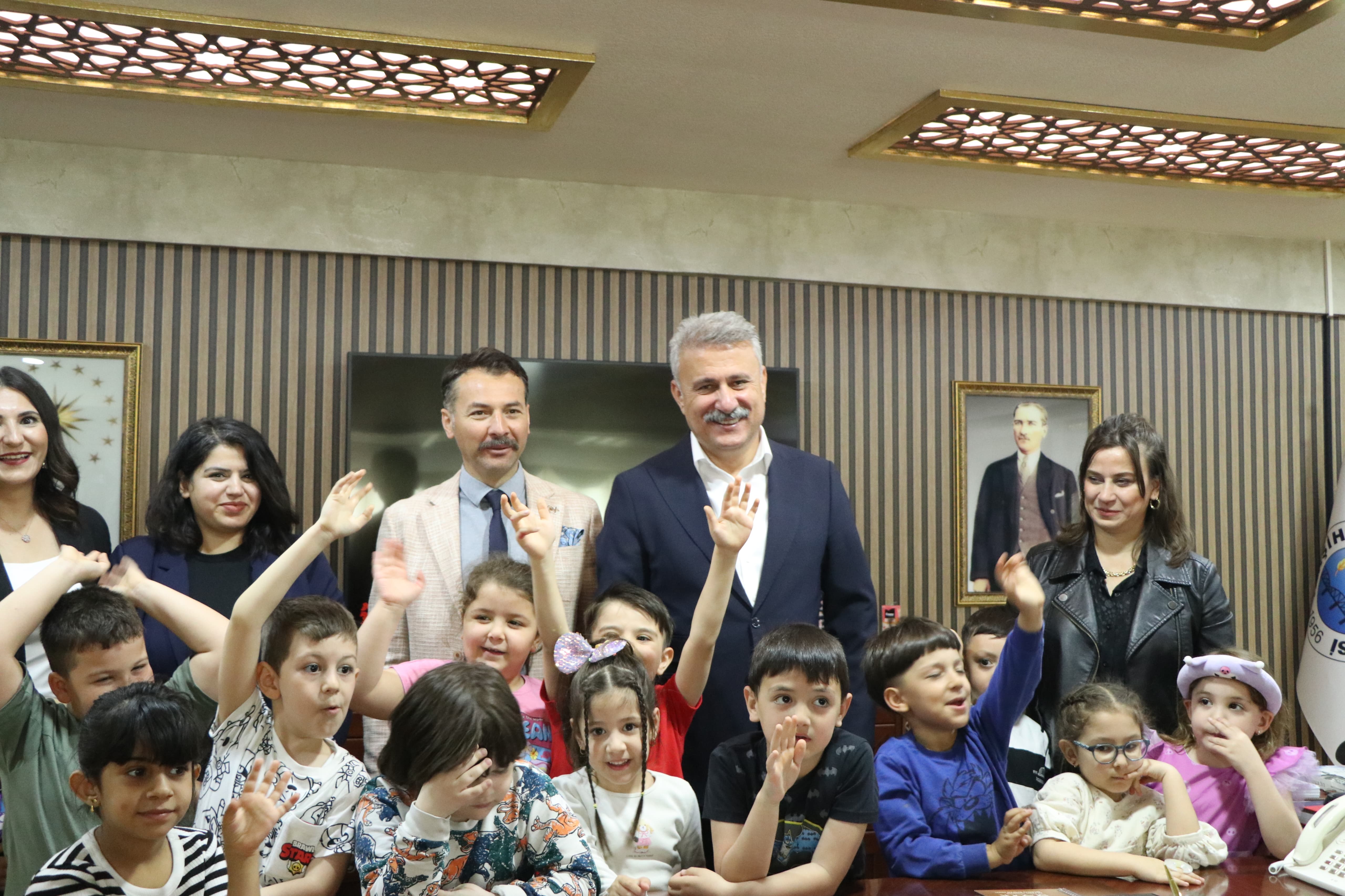 bahceseh-r-kolej-anaokulu-ogrenc-ler-beled-yem-ze-renk-katti